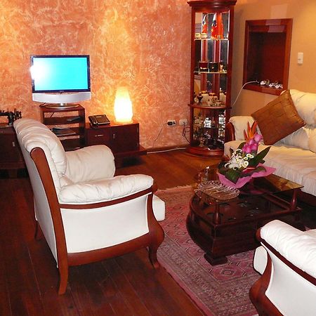 Hotel Coronel クエンカ エクステリア 写真